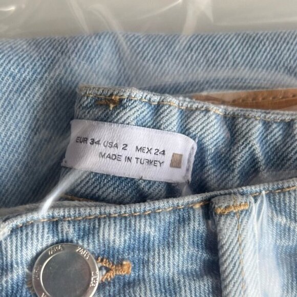 NWOT - Zara, Women's High Rise Straight Leg Jeans - Light Blue. Size: 2 (US). - Picture 3 of 14